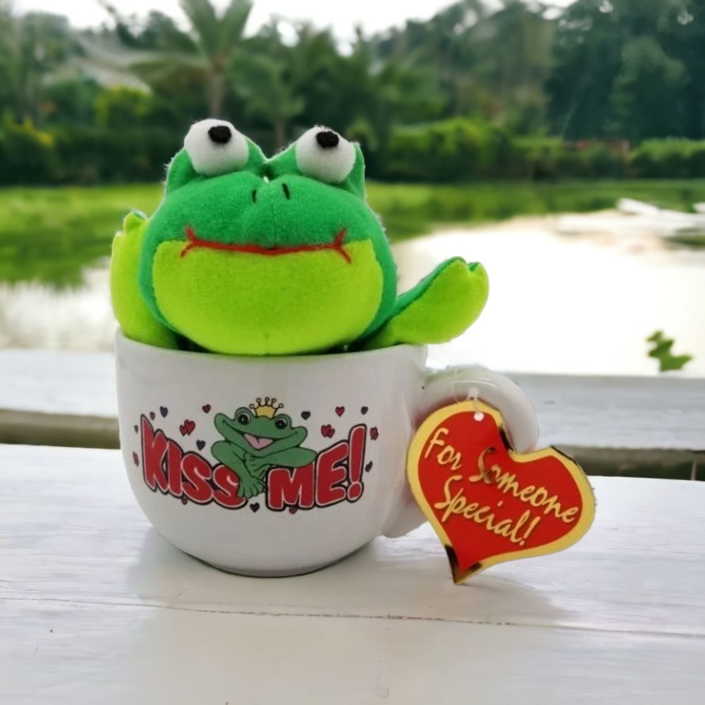 Coffee Tea Mug Frog Prince Bean Bag Plush Jumbo 1998 Valentine KISS ME!